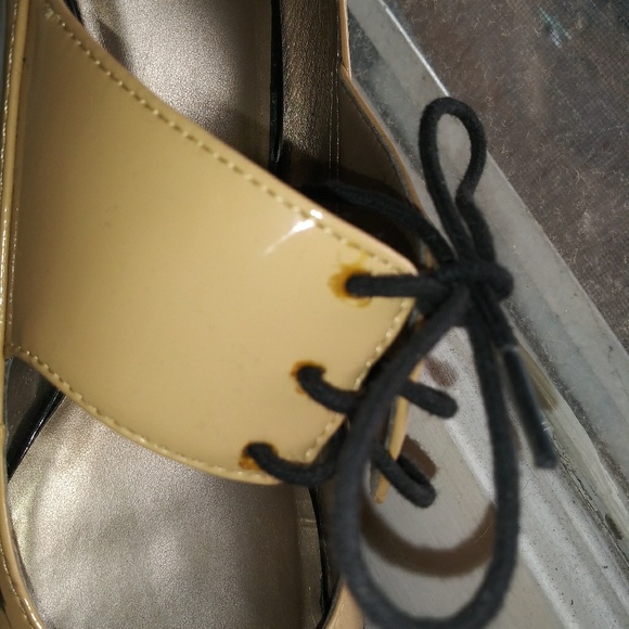 Pumps - Picture 4 of 5